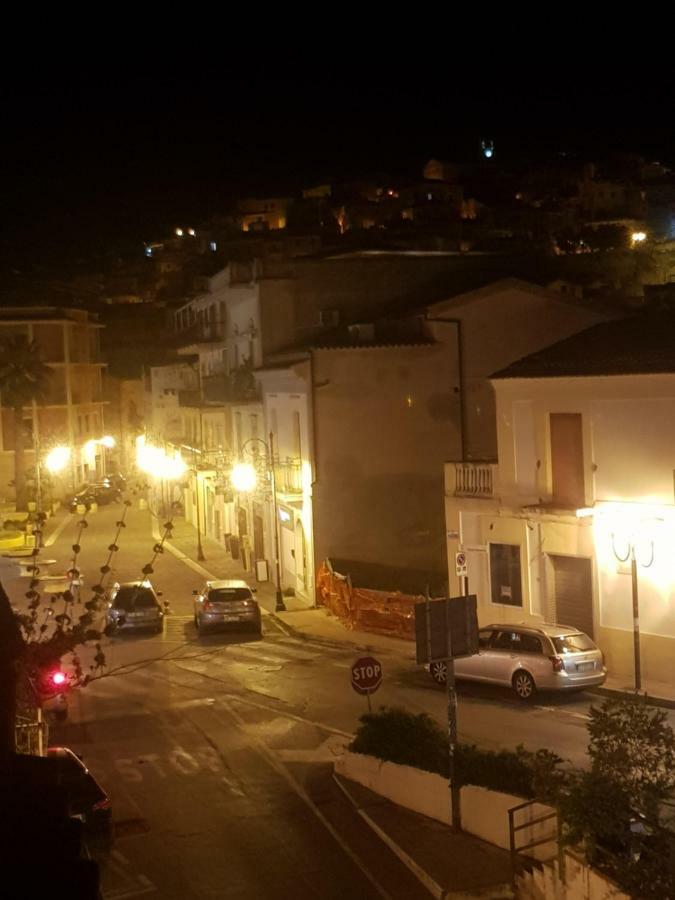 B&B Dimora Del Centro Scalea Buitenkant foto